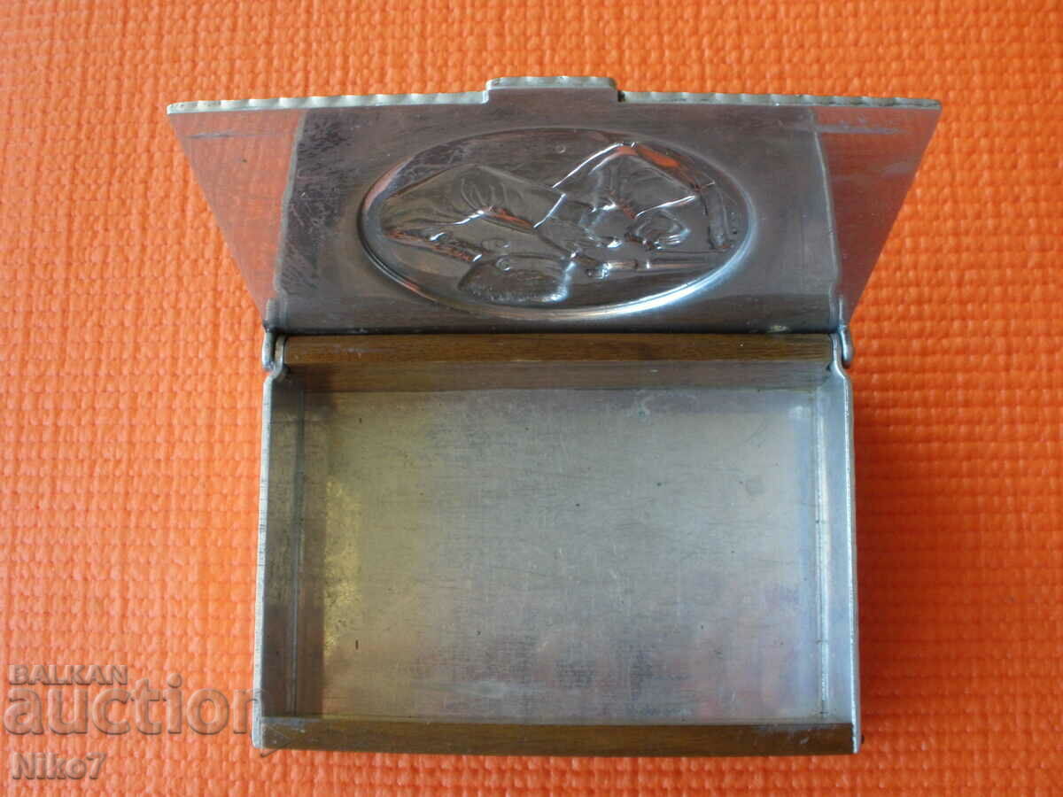 Δημοπρασία Παλιό, ελβετικό, κουτί από μέταλλο και ξύλο - "Ελεύθερος σκοπευτής". Δημοπρασία Παλιό, ελβετικό, κουτί από μέταλλο και ξύλο - "Ελεύθερος σκοπευτής".