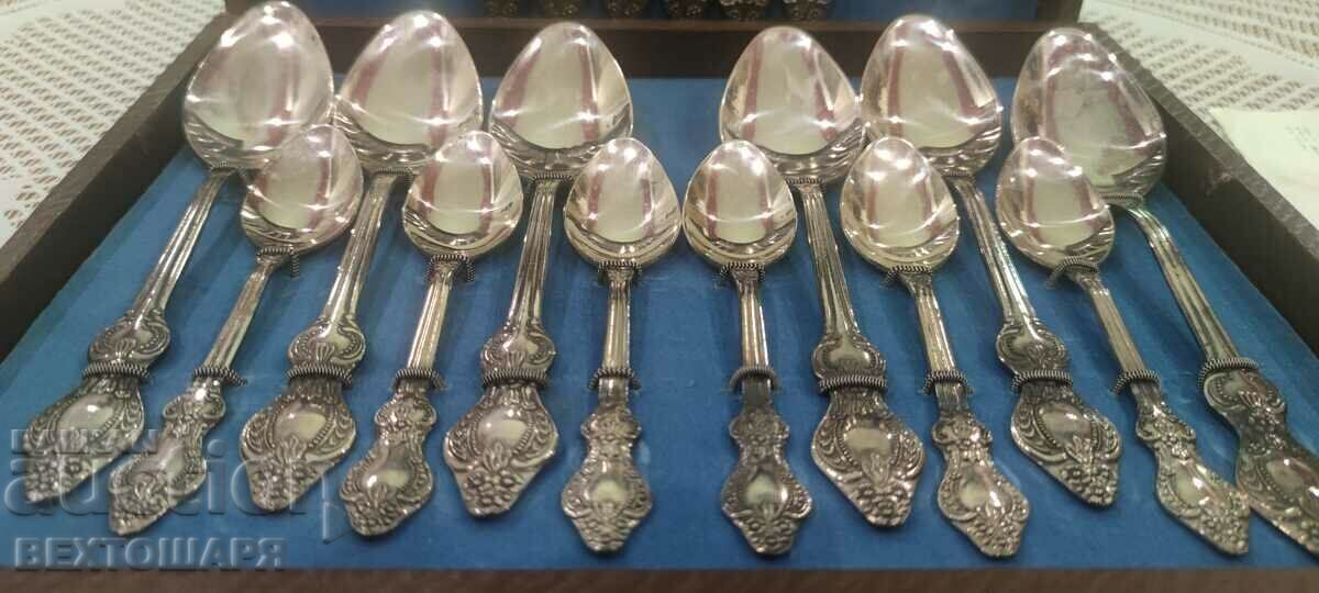 Δημοπρασία ΣΕΤ ΑΡΙΣΤΟΚΡΑΤΙΚΩΝ ΡΩΣΙΚΩΝ μαχαιροπήρουνων ΑΝΤΙΚΕ Δημοπρασία ΣΕΤ ΑΡΙΣΤΟΚΡΑΤΙΚΩΝ ΡΩΣΙΚΩΝ μαχαιροπήρουνων ΑΝΤΙΚΕ