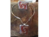 Women's Venetian glass necklace and bracelet