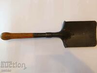 German military shovel