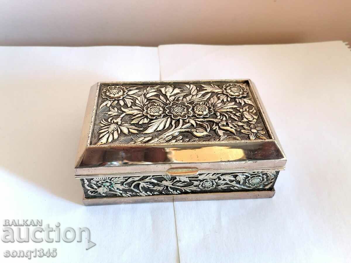 French Jewelry Box From 0.01St.