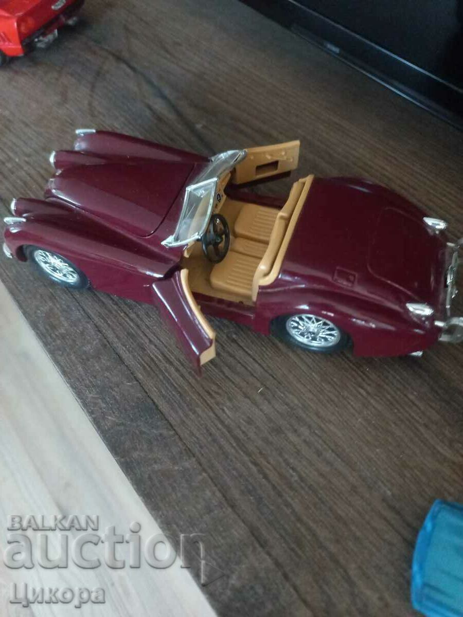 METAL TRUCK JAGUAR XK 12O 1948 BURAGO 1/24 - 6 METAL TRUCK JAGUAR XK 12O 1948 BURAGO 1/24 - 6