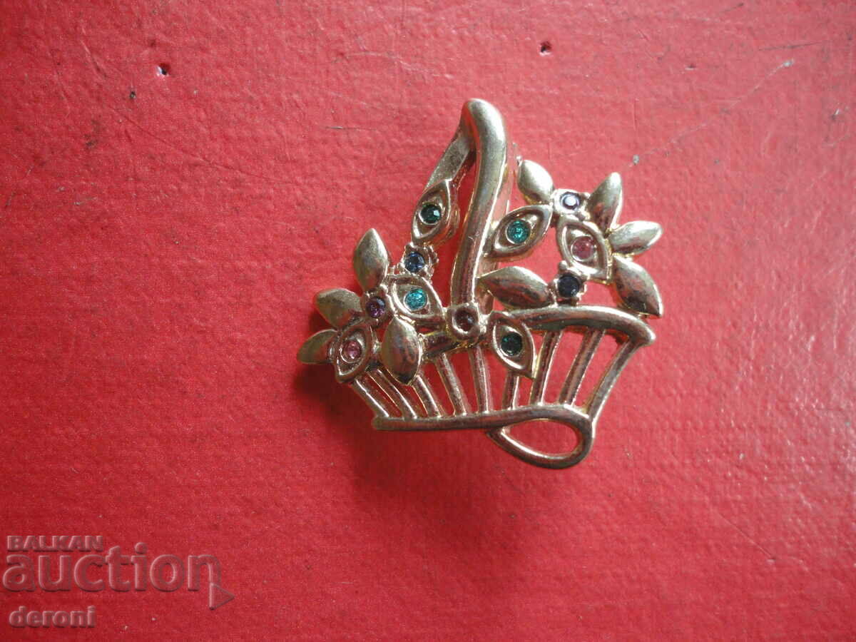 Great gold plated brooch with 41 stones with price 10.00 BGN | € 5.11 Great gold plated brooch with 41 stones with price 10.00 BGN | € 5.11