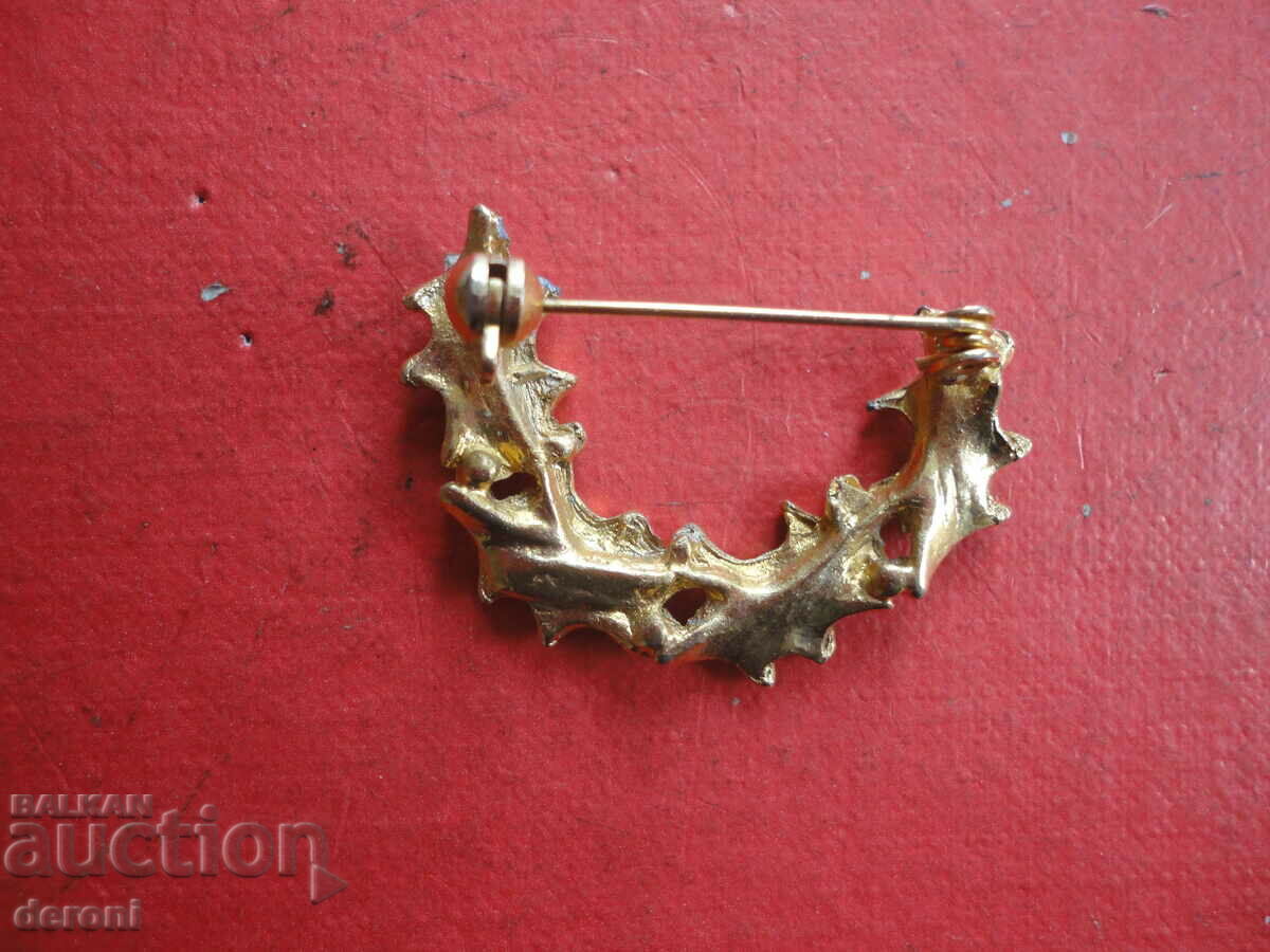 Auction  Enamel 45 gold plated brooch