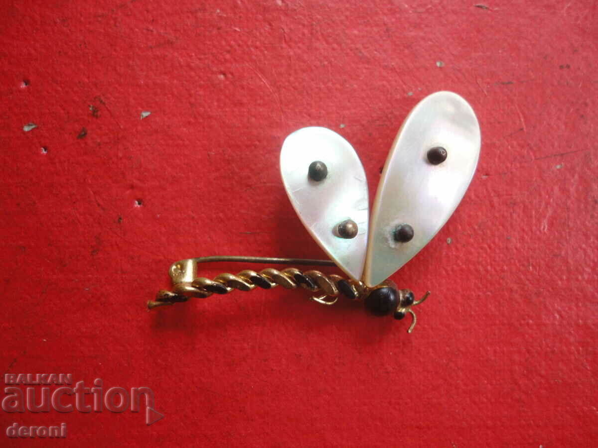 dragonfly brooch with price 10.00 BGN | € 5.11 dragonfly brooch with price 10.00 BGN | € 5.11