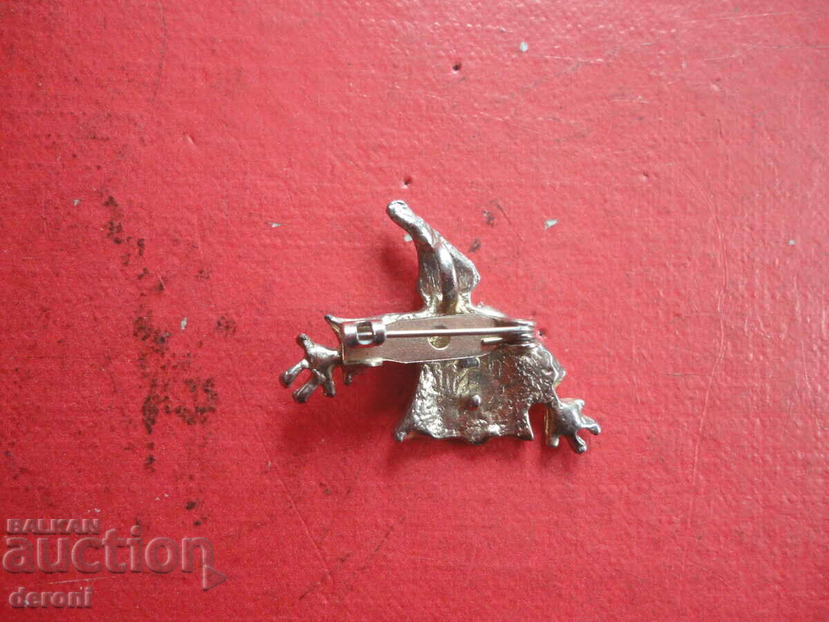 Auction A great enamel locket brooch Auction A great enamel locket brooch