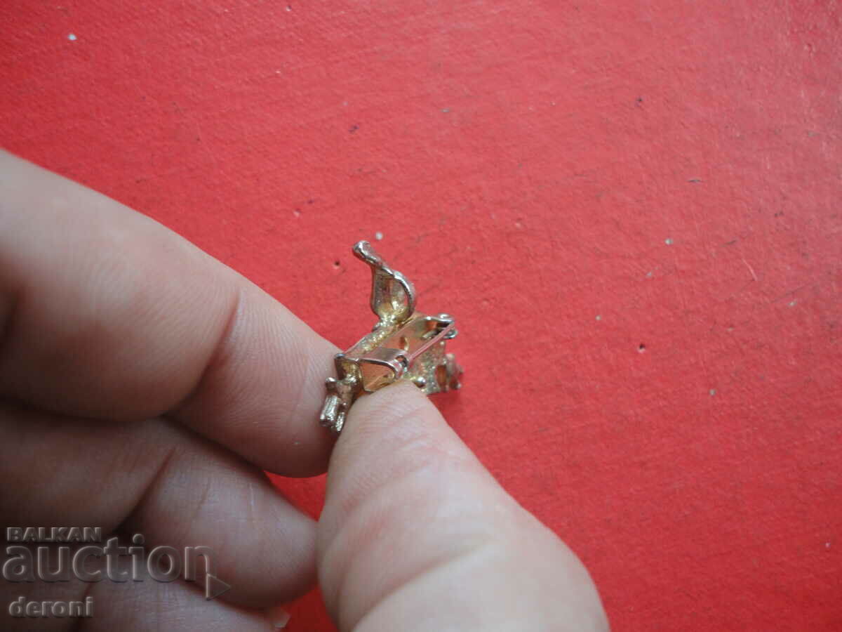 Delivery of A great enamel locket brooch Delivery of A great enamel locket brooch