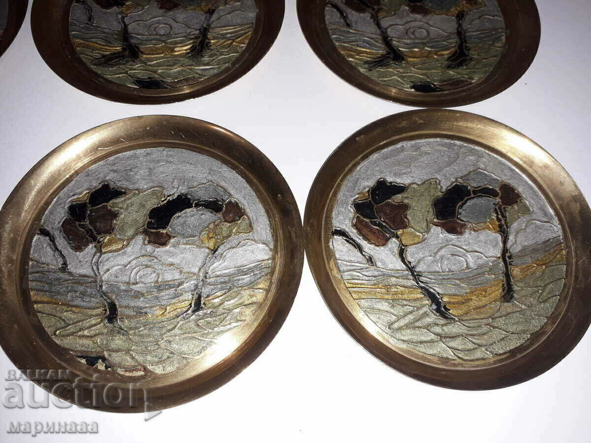 Auction SET OF SOLID PLATES. BRASS, ENAMEL Auction SET OF SOLID PLATES. BRASS, ENAMEL