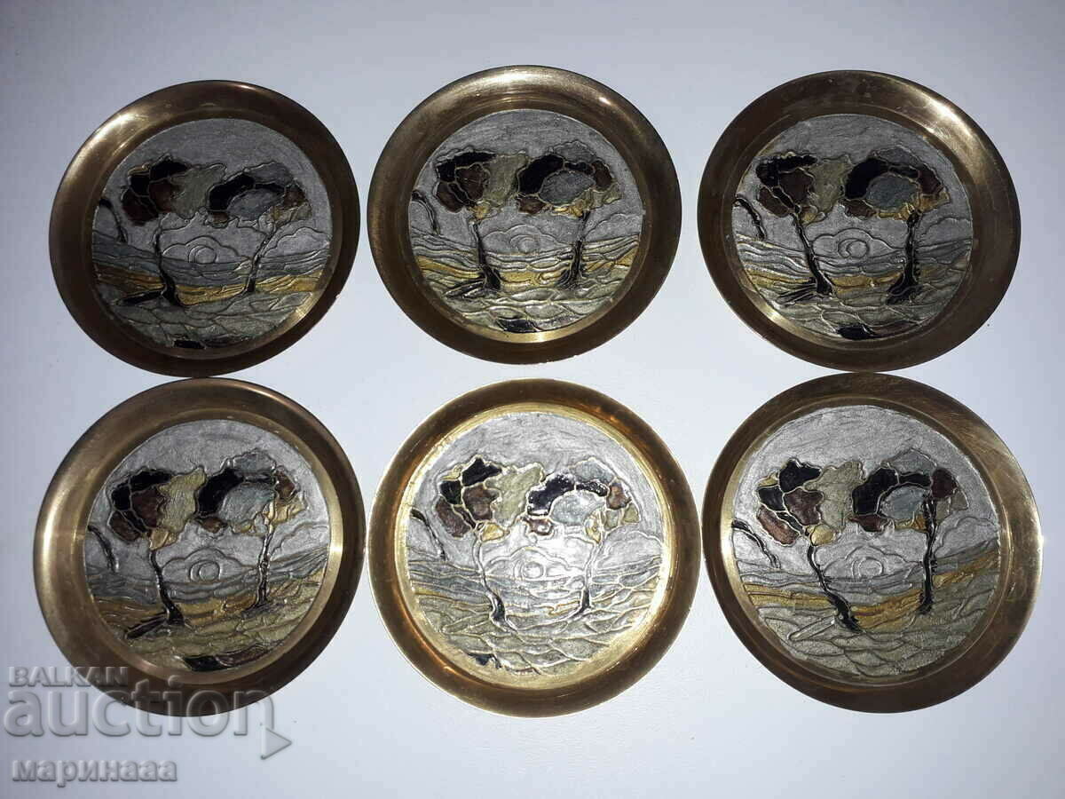 SET OF PLATES. BRASS, ENAMEL