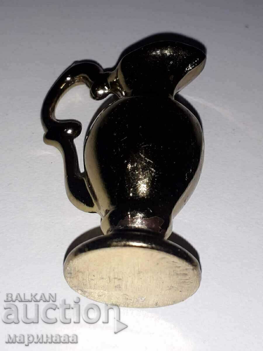 Licitație FIGURINA MASSIVĂ. CAM