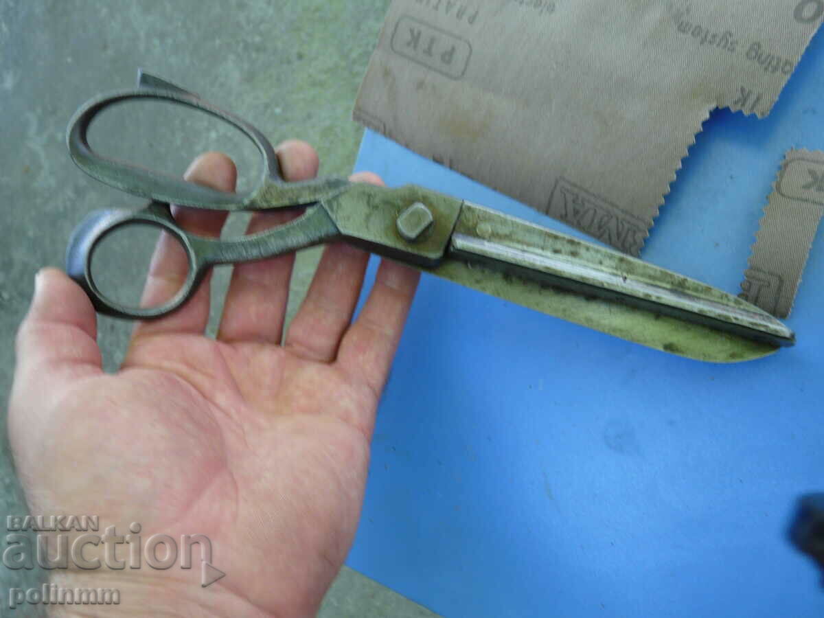 Old massive scissor zig / zag - 5 Old massive scissor zig / zag - 5