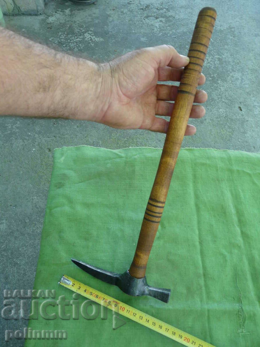 Old Rare Mason's Hammer - 285 - 5 Old Rare Mason's Hammer - 285 - 5