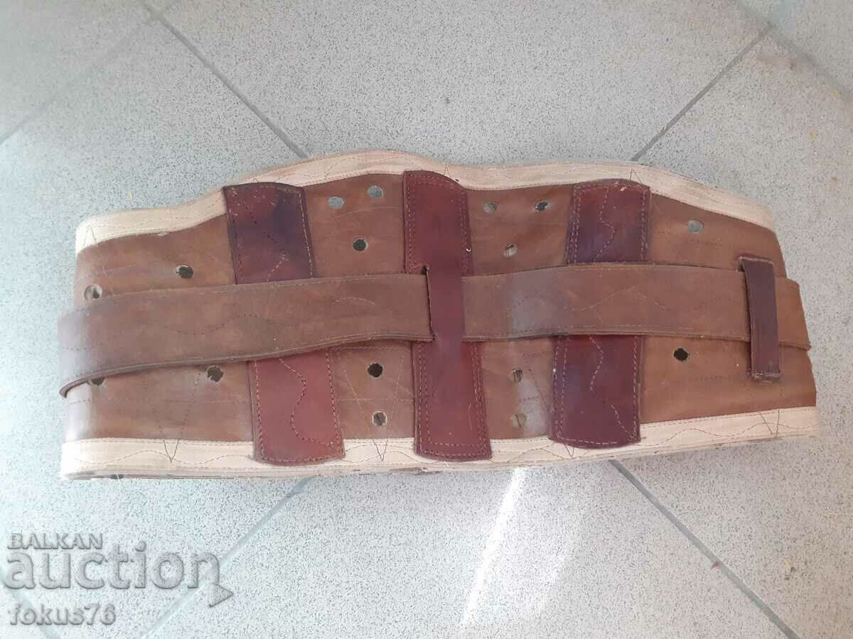 Auction Old wide leather belt girdle Auction Old wide leather belt girdle