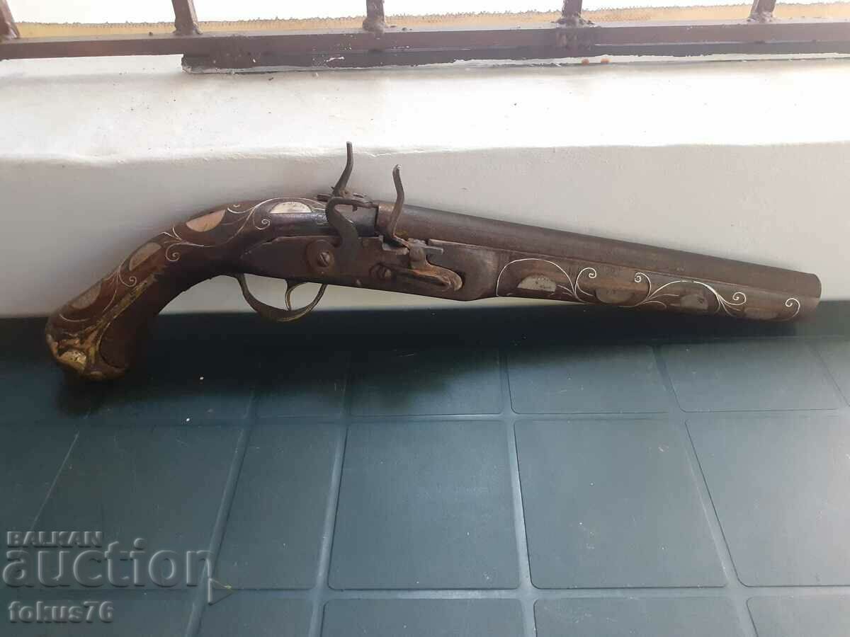 Old flint pishtov with inlays and mother-of-pearl inlays - replica with price 350.00 BGN | € 178.95 Old flint pishtov with inlays and mother-of-pearl inlays - replica with price 350.00 BGN | € 178.95