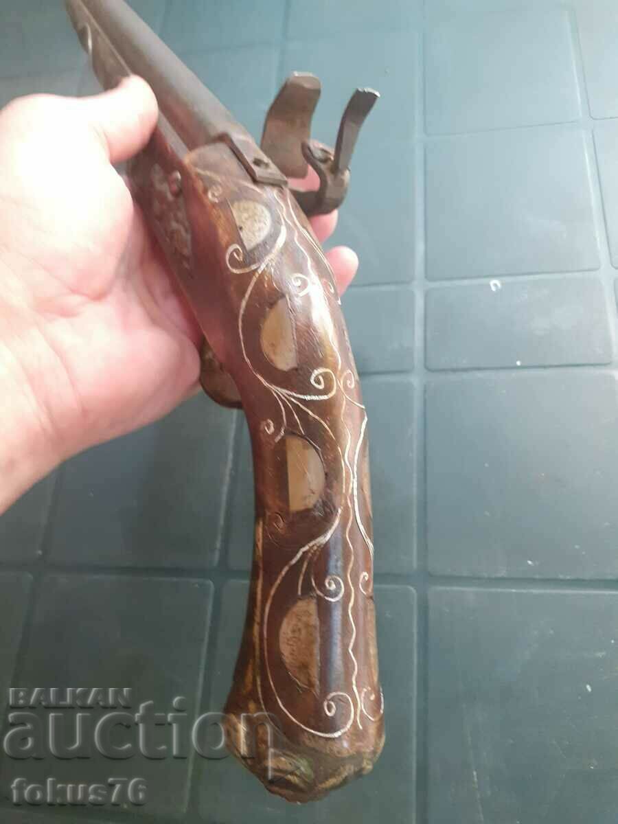 Delivery of Old flint pishtov with inlays and mother-of-pearl inlays - replica Delivery of Old flint pishtov with inlays and mother-of-pearl inlays - replica