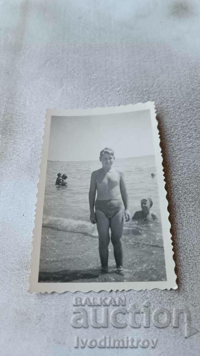 Снимка Св. Константин Момче на брега на морето 1952