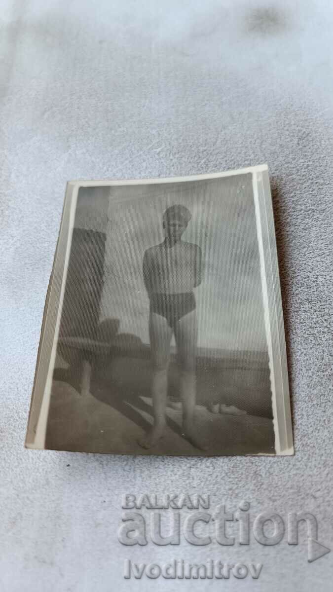 Fotografie Tânăr în costum de baie