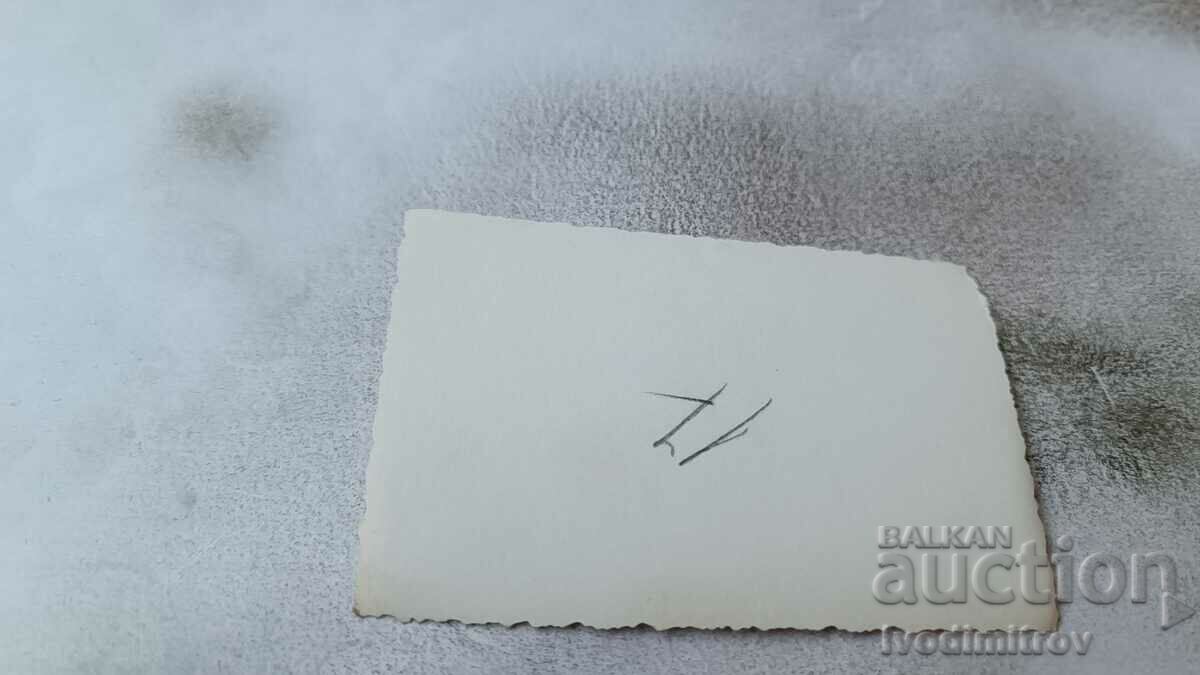 Fotografie Bărbat femeie și băiat pe plajă cu preț 1.45 BGN | € 0.74 Fotografie Bărbat femeie și băiat pe plajă cu preț 1.45 BGN | € 0.74