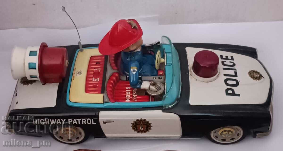 Полицейска кола 1960 г