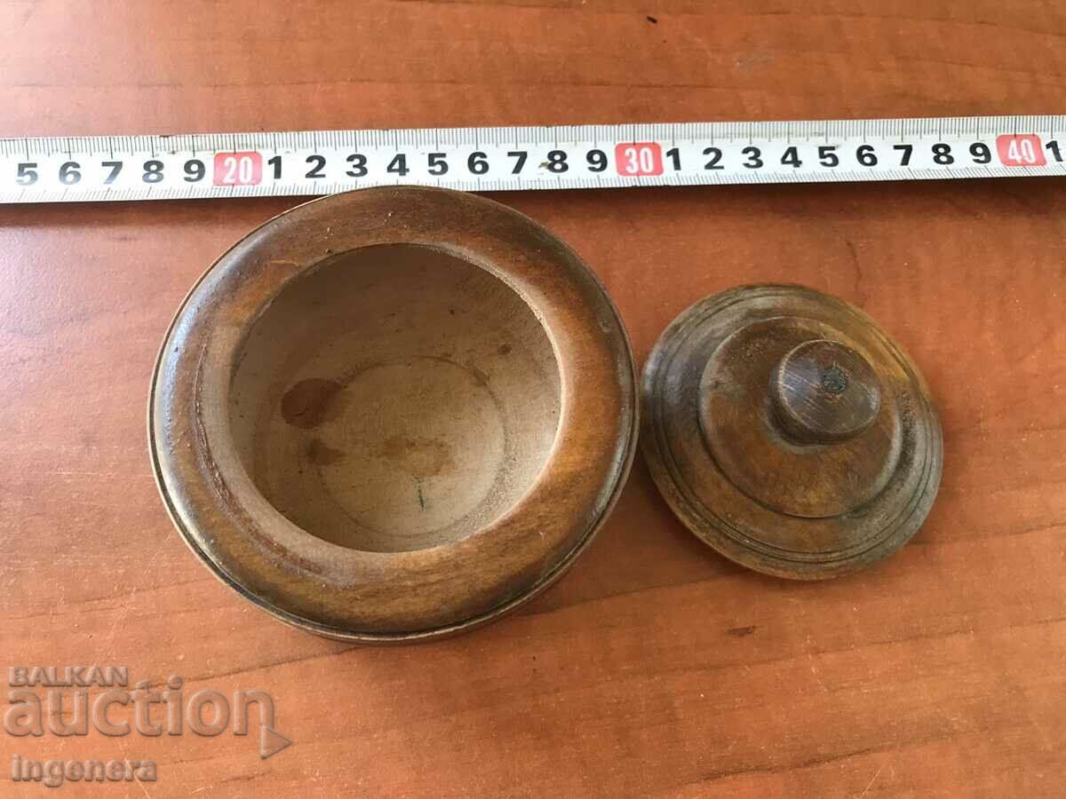 Auction WOODEN LID BOX FOR JEWELRY, BUT MAY ALSO BE SALT, PEPPER OR OTHER Auction WOODEN LID BOX FOR JEWELRY, BUT MAY ALSO BE SALT, PEPPER OR OTHER