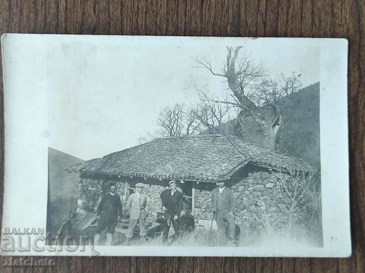 Стара снимка Царство България -манастирски восочини.черквата