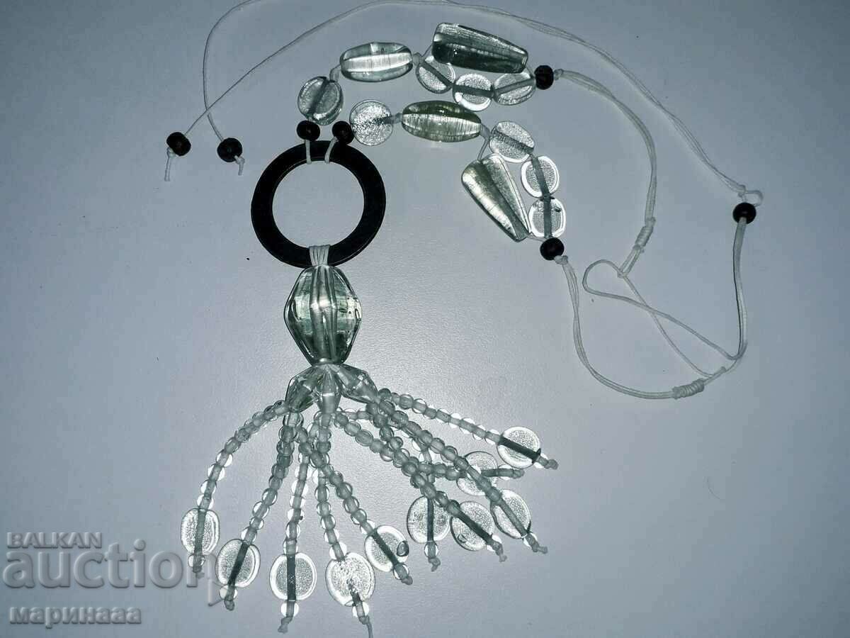 Delivery of BEAUTIFUL, MASSIVE NECKLACE. GLASS Delivery of BEAUTIFUL, MASSIVE NECKLACE. GLASS