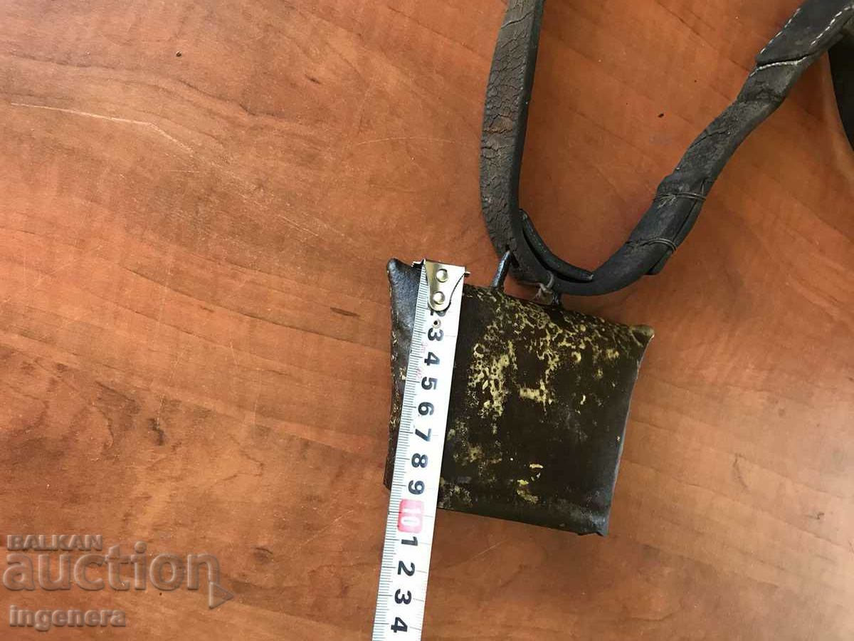 Auction BOY CHAN THUMBELEK BELL Auction BOY CHAN THUMBELEK BELL