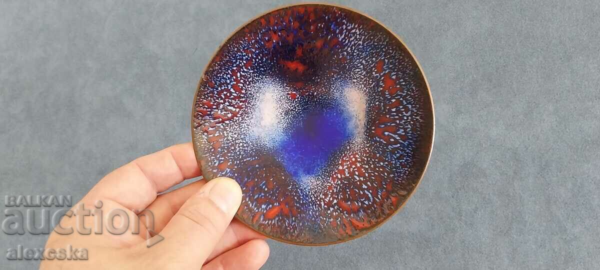 Комплект метални купички с цена 25.00 лв. | € 12.78 Комплект метални купички с цена 25.00 лв. | € 12.78