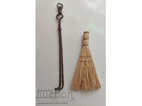 Mini broom and dustpan