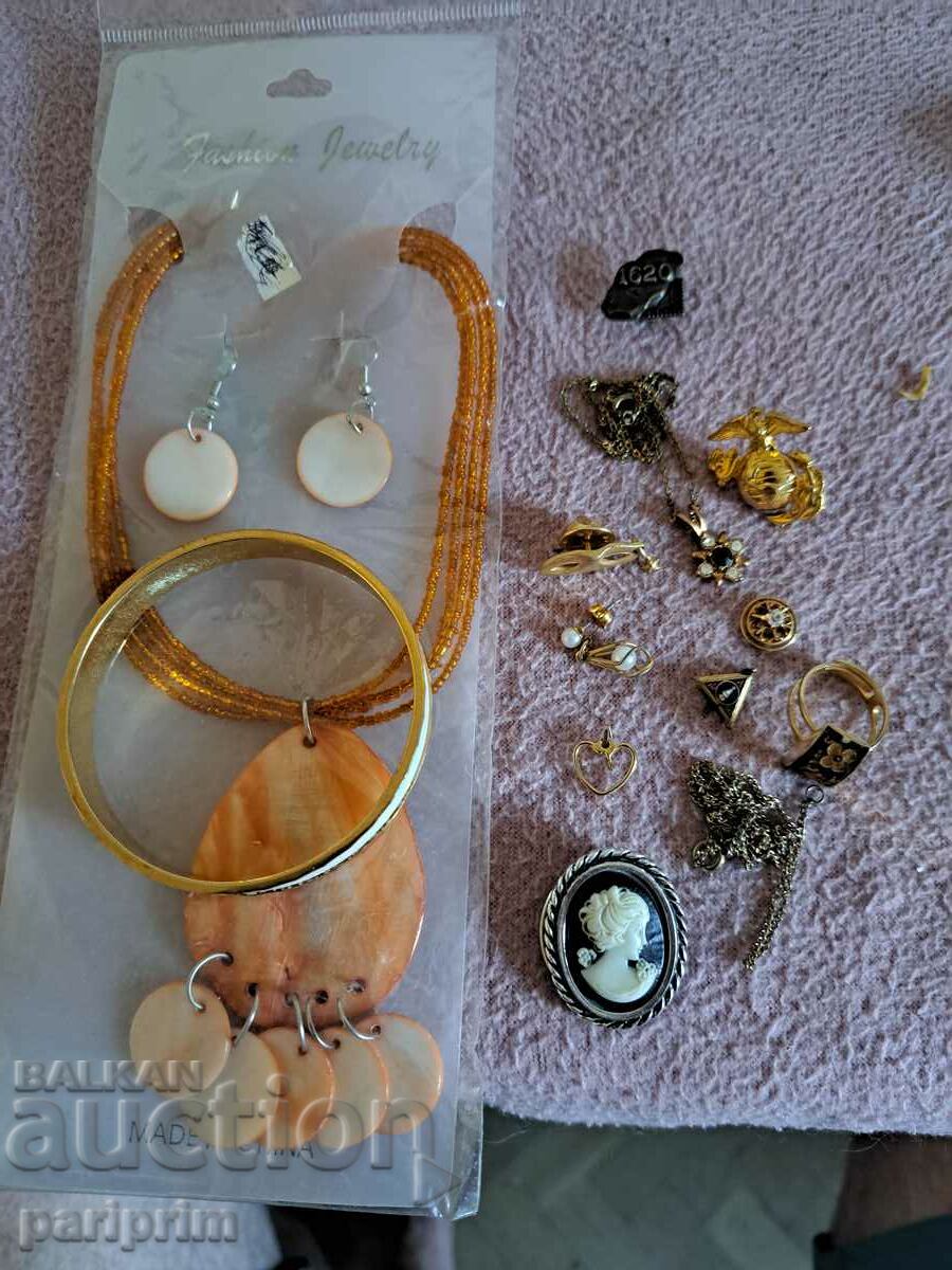 Battle jewelry, Trinkets from lost/found items