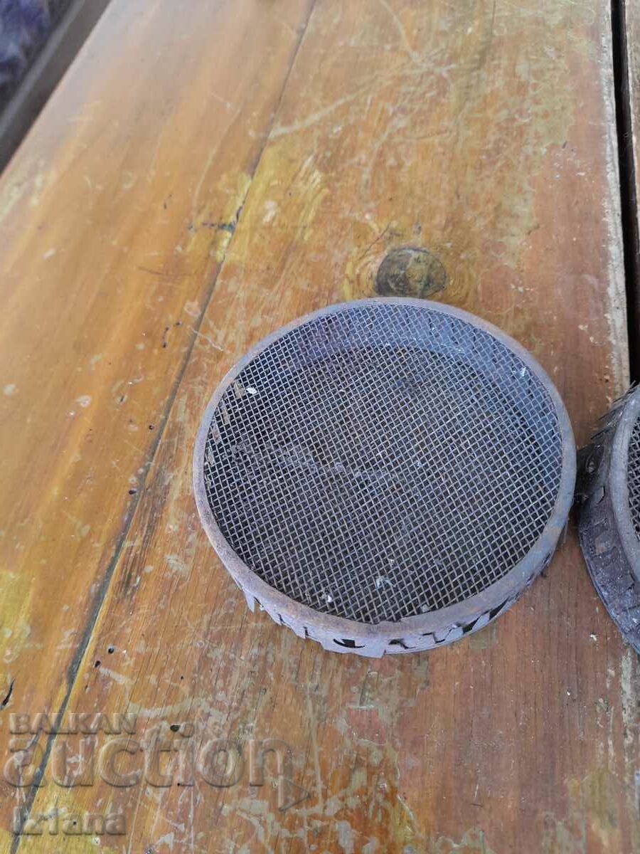 Auction  Old cage, cages for queen bees