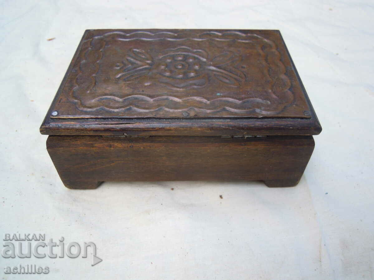 BOX WITH COPPER LID