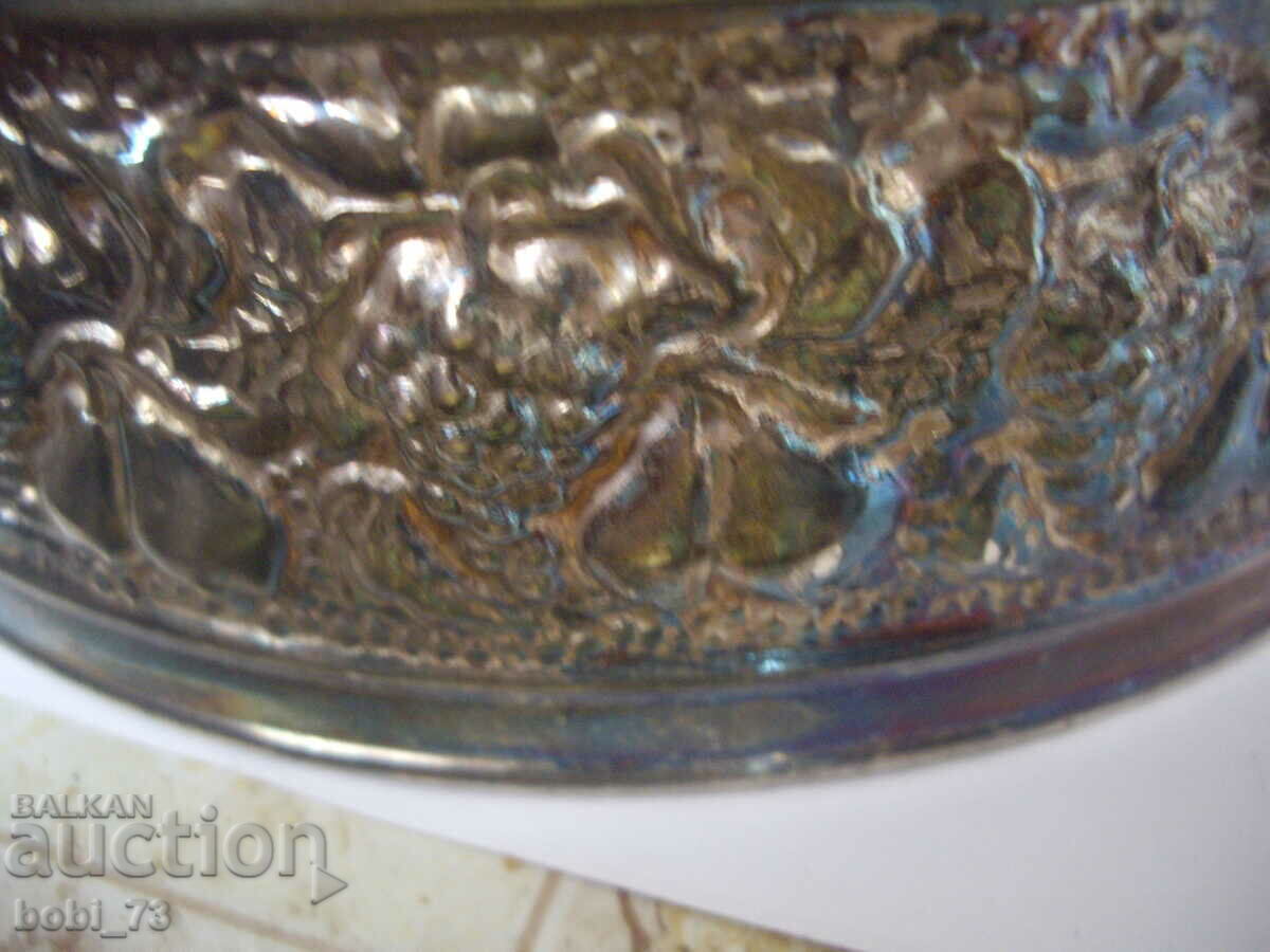 Delivery of Old silverware. Delivery of Old silverware.