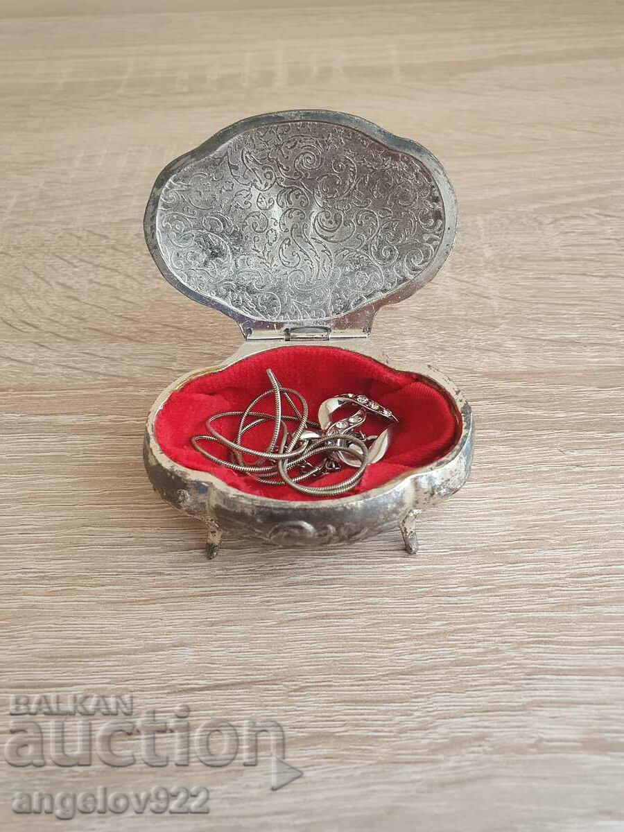 Beautiful metal necklace jewelry box!