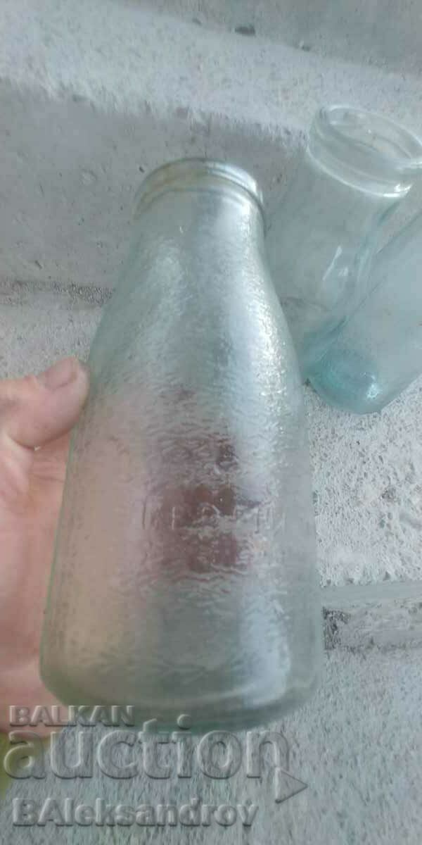 Auction Lot of old jars Auction Lot of old jars