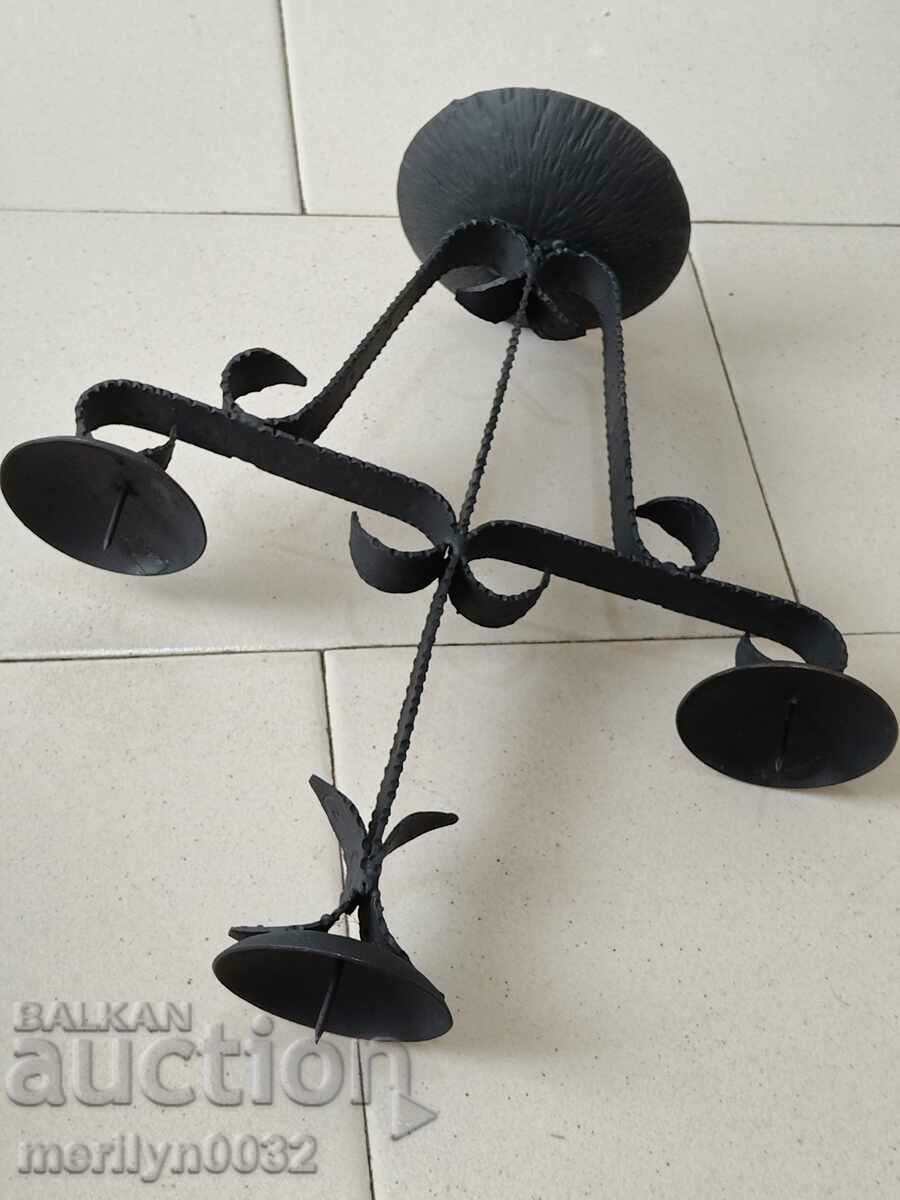 Licitație Lampă veche de sfeșnic din fier forjat Licitație Lampă veche de sfeșnic din fier forjat