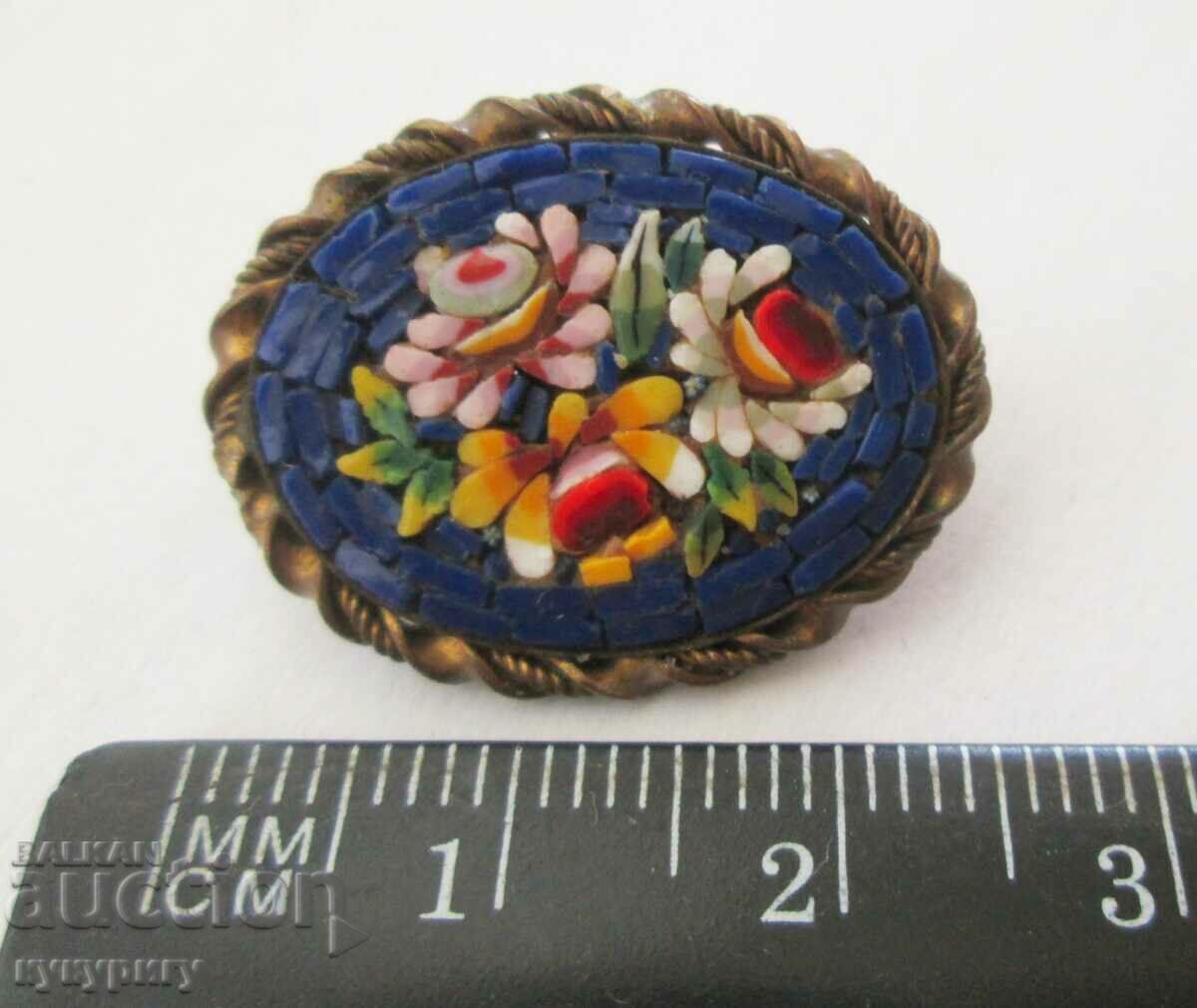 Auction Old lady's jewel brooch Venetian mosaic Murano Auction Old lady's jewel brooch Venetian mosaic Murano