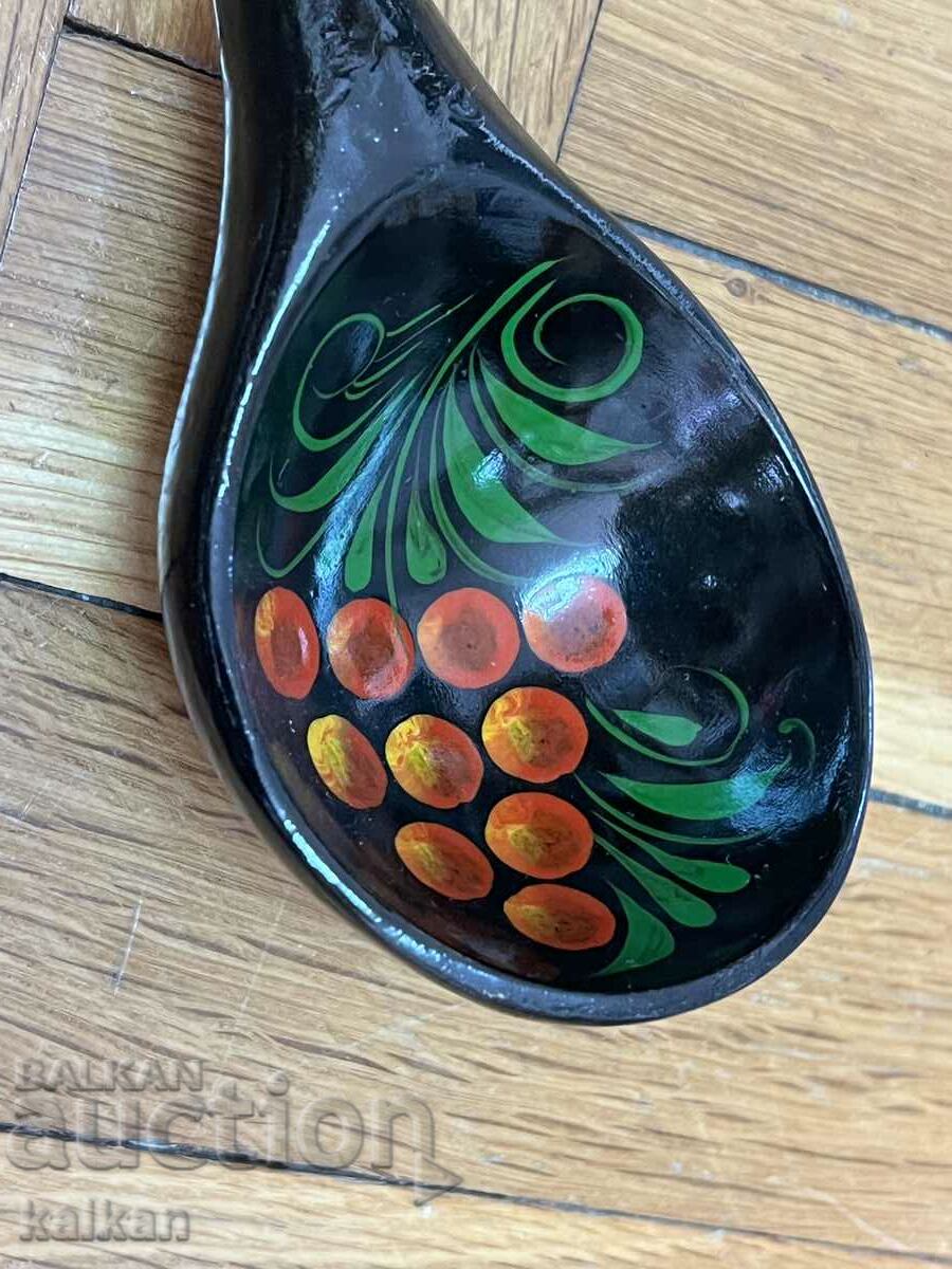 Licitație Lingura de lemn Licitație Lingura de lemn