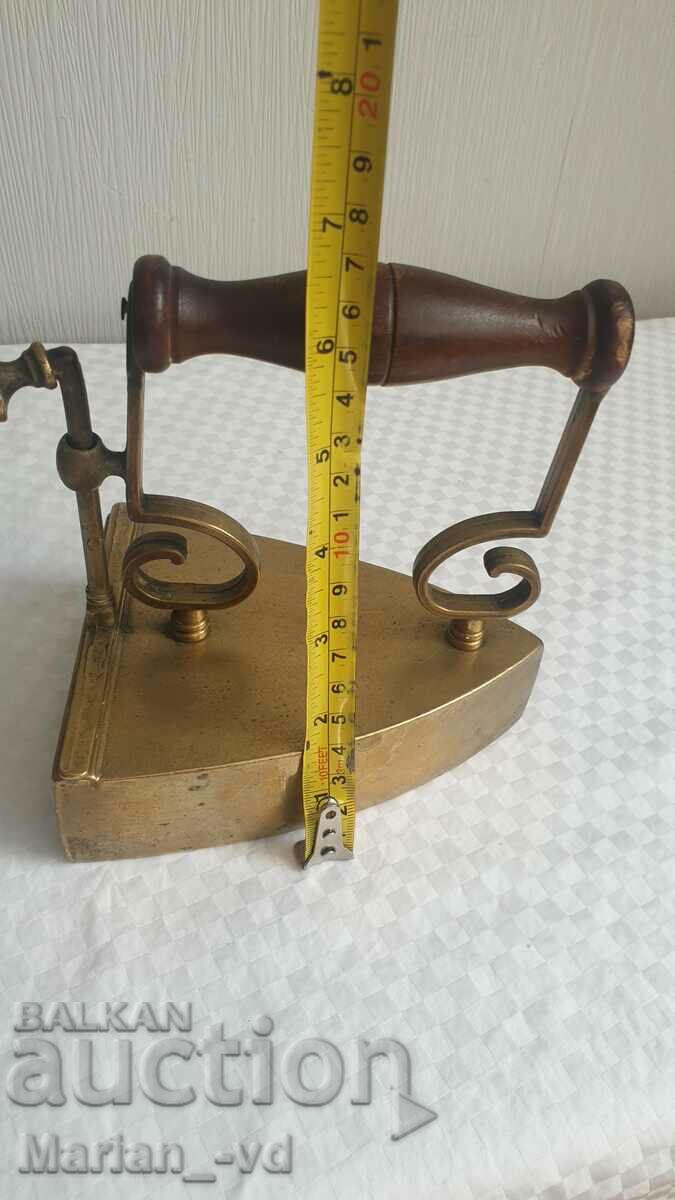 BRONZE IRON with price 50.00 BGN | € 25.56