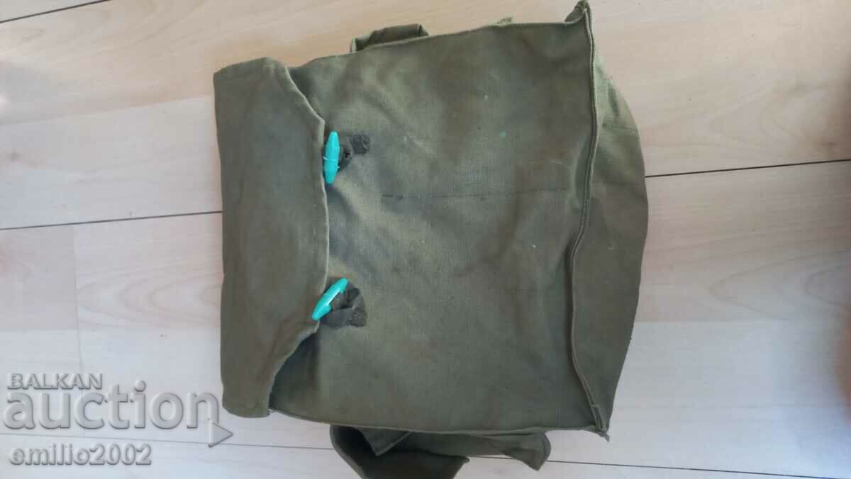 Livrarea Masca antigaz militară N4 în husă Livrarea Masca antigaz militară N4 în husă