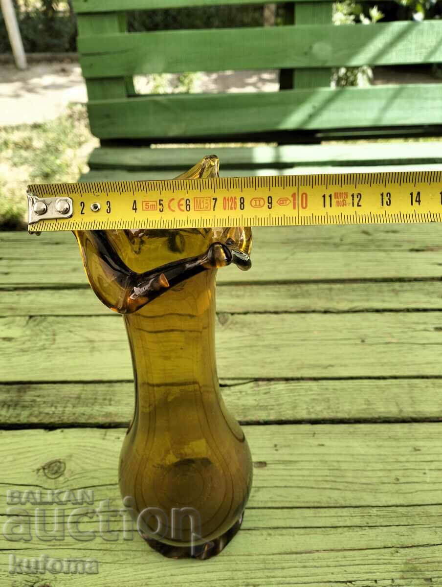 Vase made of colored glass with price 19.99 BGN | € 10.22 Vase made of colored glass with price 19.99 BGN | € 10.22