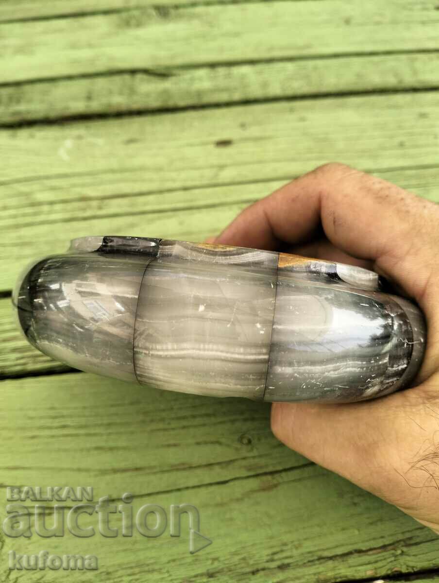 Auction Ashtray made of onyx Auction Ashtray made of onyx