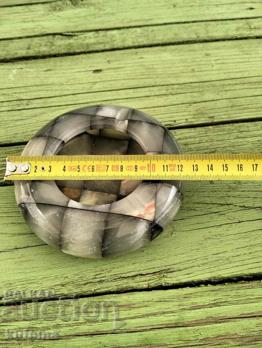 Delivery of Ashtray made of onyx Delivery of Ashtray made of onyx