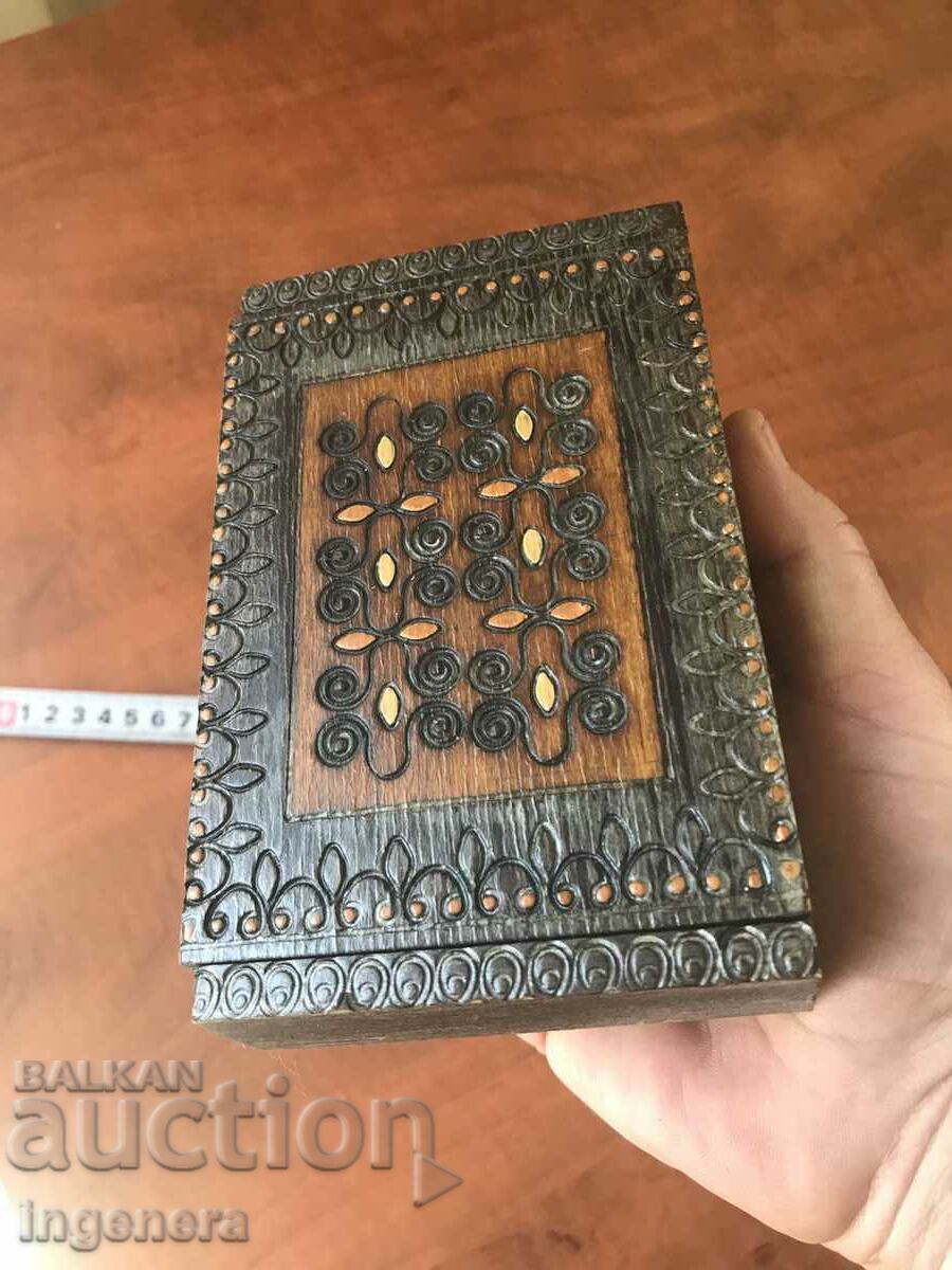 Livrarea CUTIE LEMN PIROGRAF DESEN ANTICHI DIN SOCA MOSTRA