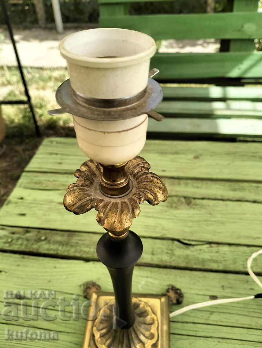 Bronze lamp with price 39.99 BGN | € 20.45 Bronze lamp with price 39.99 BGN | € 20.45