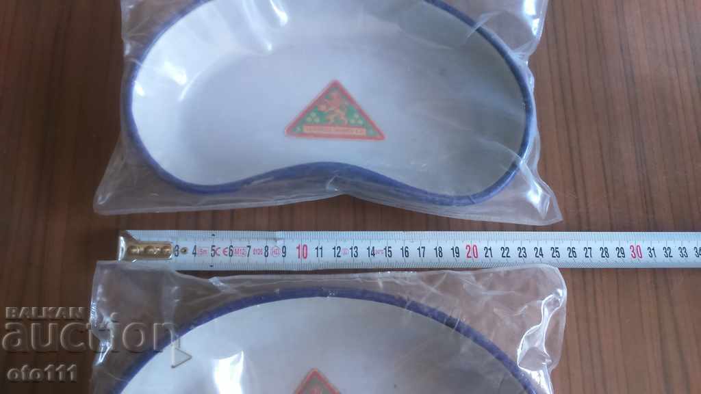 CHIAVETE SMALȚATE MEDICALE VECHI REGALE - 2 buc cu preț € 15.00 | 29.34 BGN