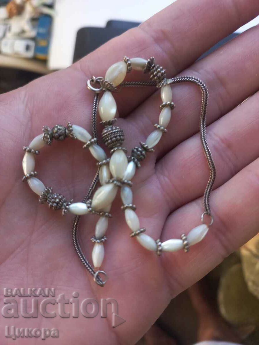 SILVER NECKLACE WITH MOTHER OF PEARL
