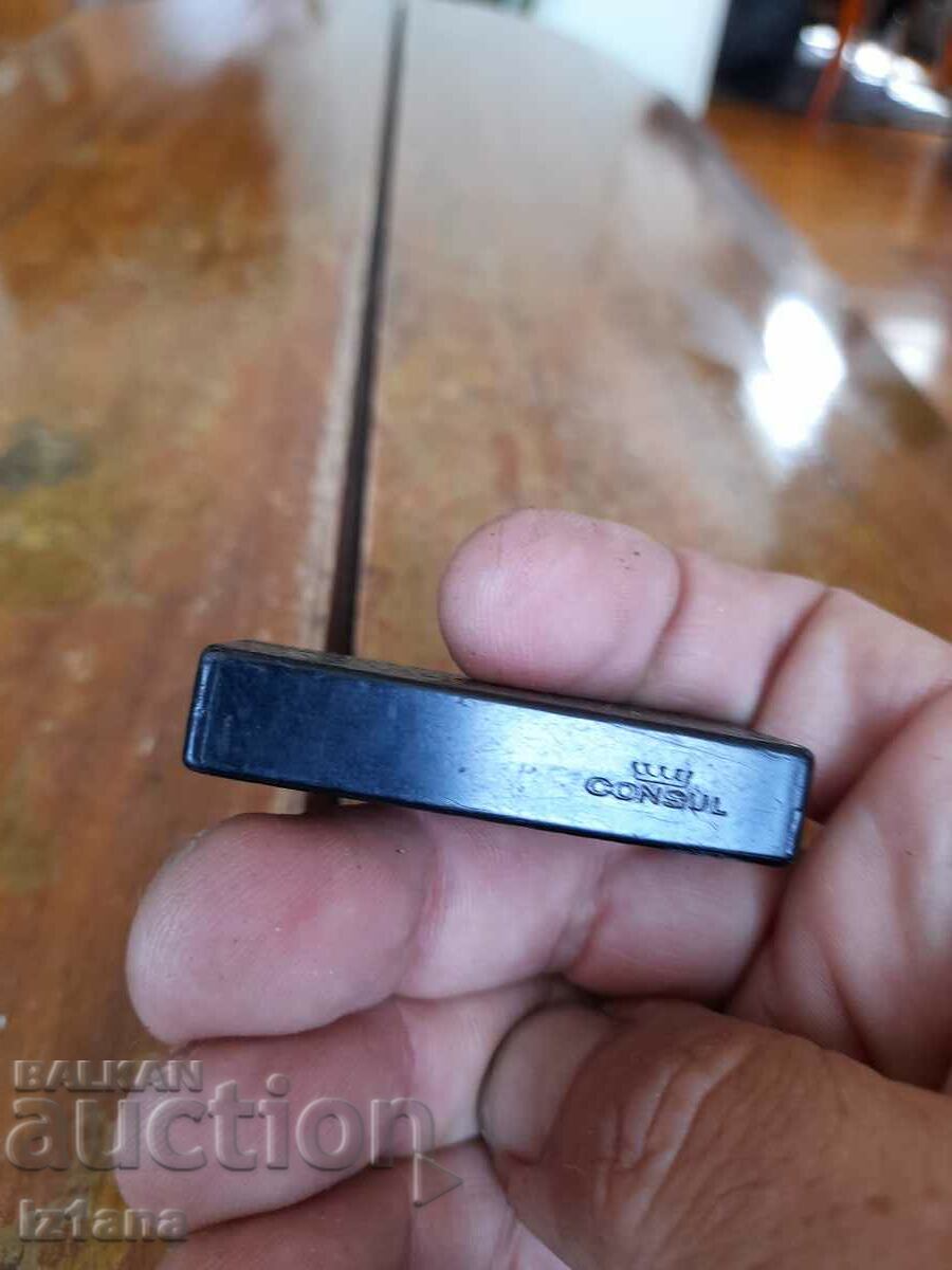 Old Consul lighter - 6 Old Consul lighter - 6