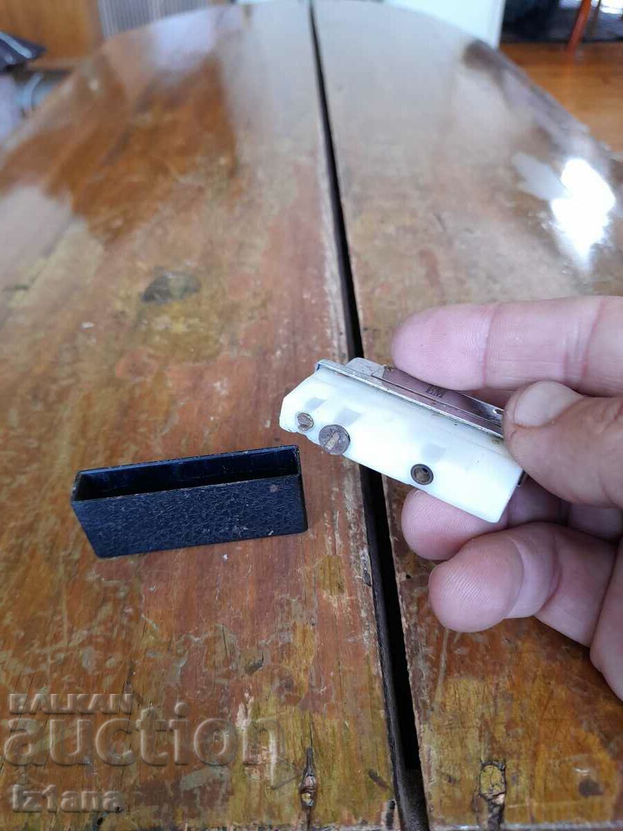 Old Consul lighter - 7 Old Consul lighter - 7