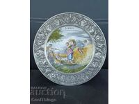 Porcelain decorative plate for collection
